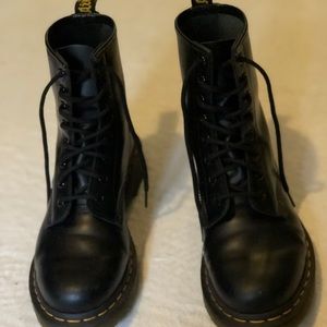 1460 dr martens size 7